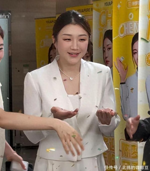 开yun体育网通过旅行和对话展现不同阶段的相处模式-开云「中国」kaiyun体育网址-登录入口